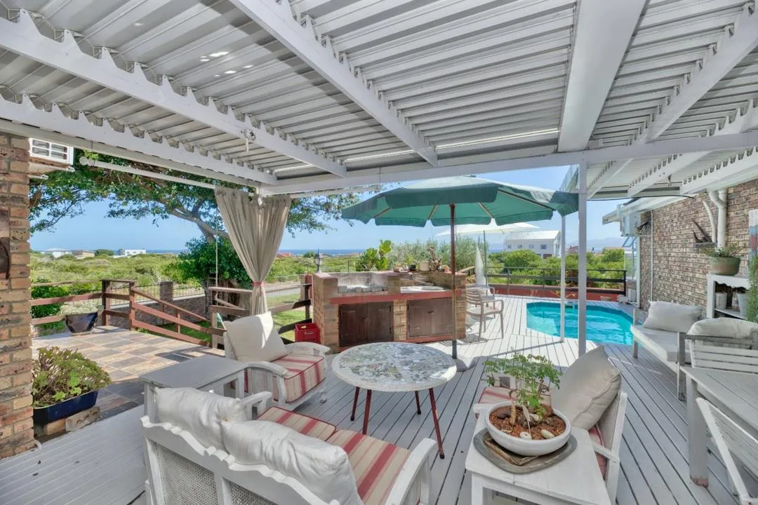 3 Bedroom House for sale in De Kelders