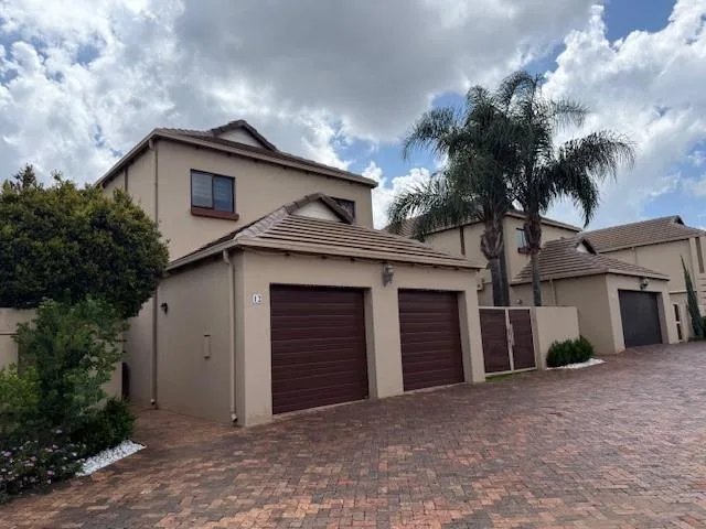 4 Bedroom Townhouse to rent in Centurion Golf Estate