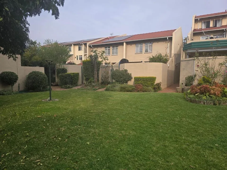 2 Bedroom Townhouse to rent in Ashlea Gardens