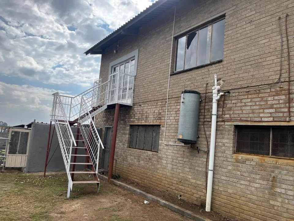 3 Bedroom Apartment / flat to rent in Mooilande