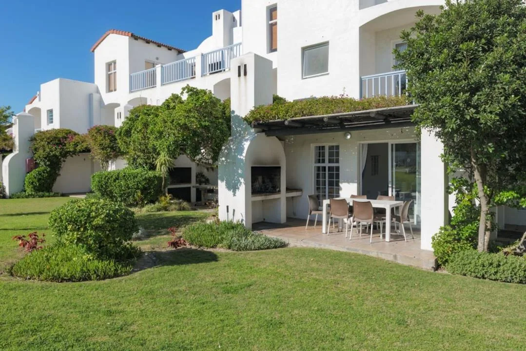 3 Bedroom Apartment / flat for sale in Struisbaai