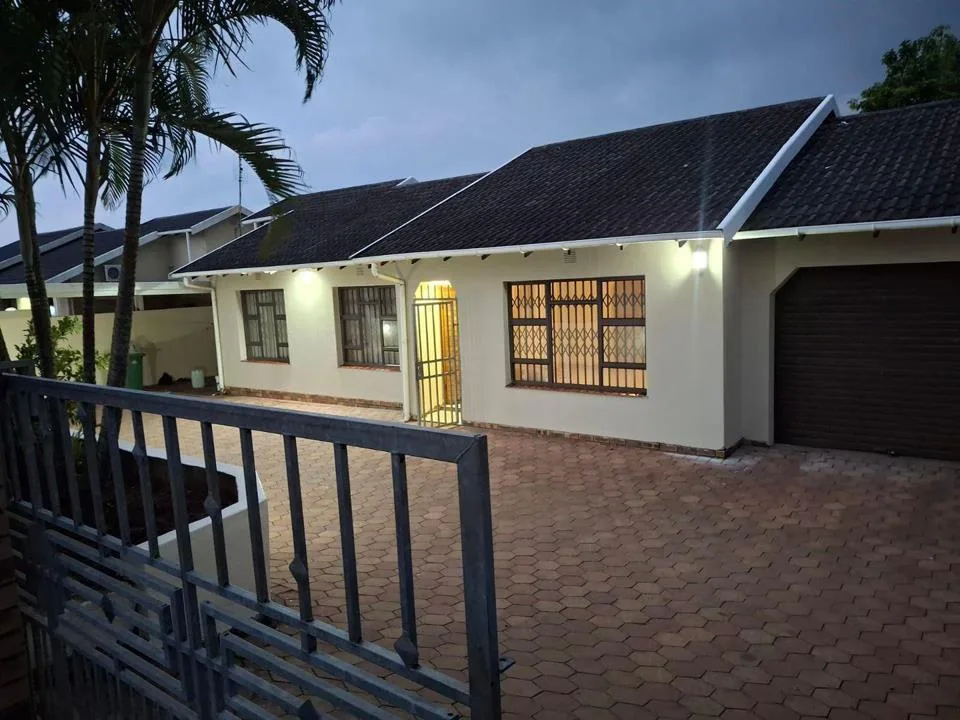 3 Bedroom Townhouse to rent in Grantham Park