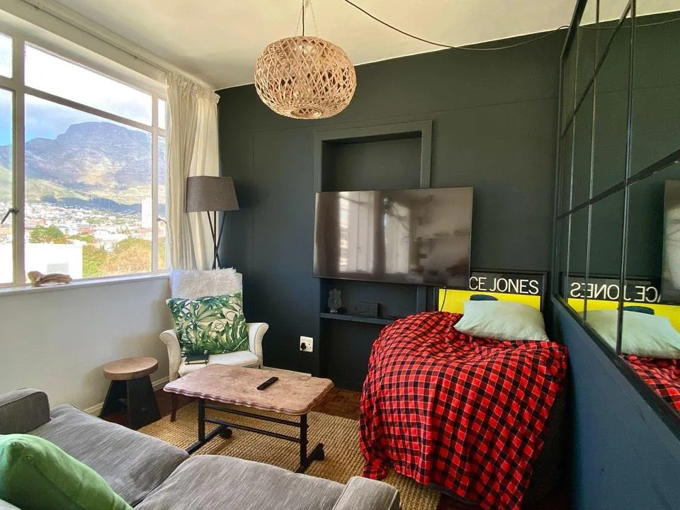 0.5 Bedroom Apartment / flat for sale in Cape Town City Centre