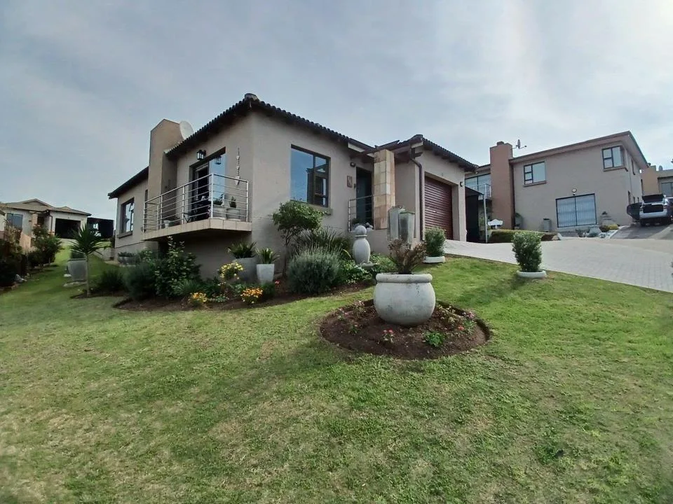3 Bedroom Townhouse for sale in Seemeeu Park
