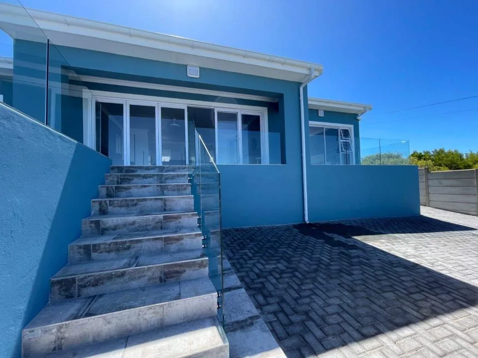 5 Bedroom House for sale in Dana Bay