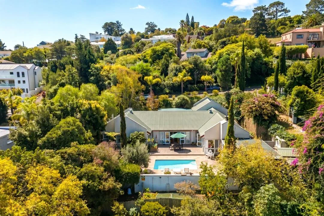 4 Bedroom House for sale in Helderberg Estate