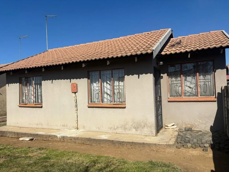 3 Bedroom House to rent in Etwatwa