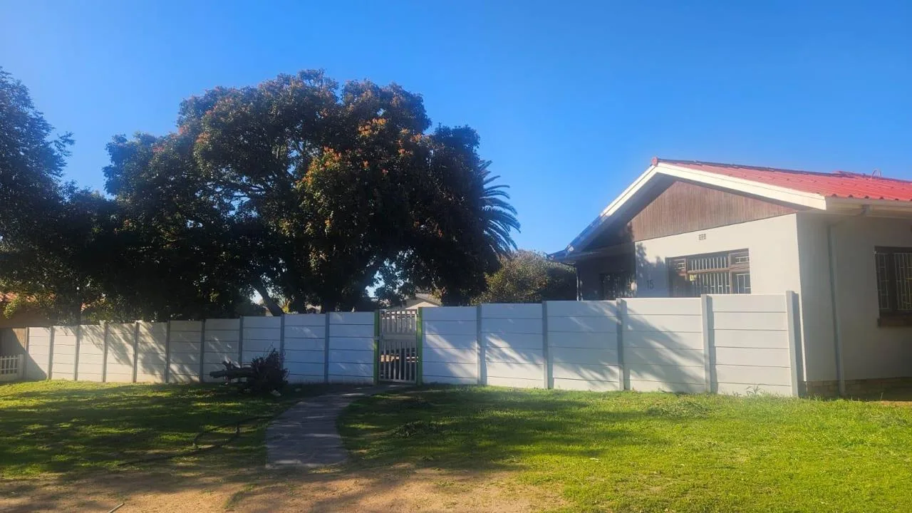 3 Bedroom House for sale in Vredenburg