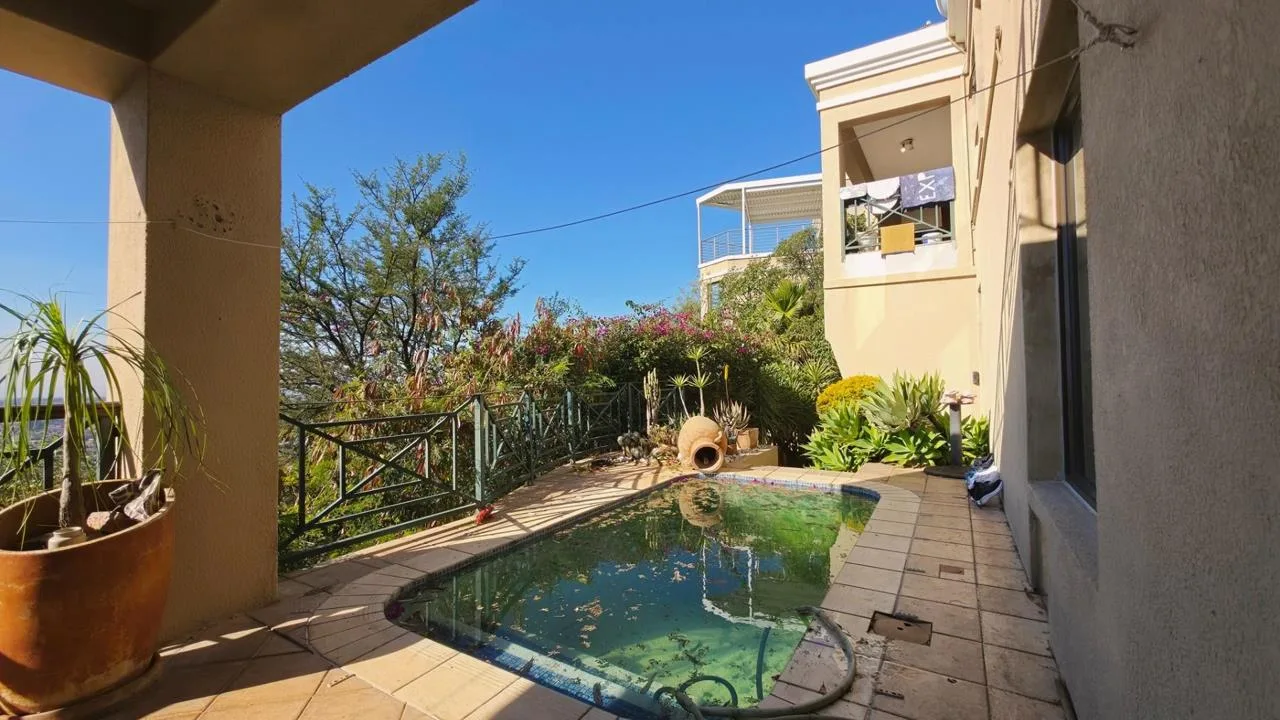 4 Bedroom Apartment / flat to rent in Constantia Kloof