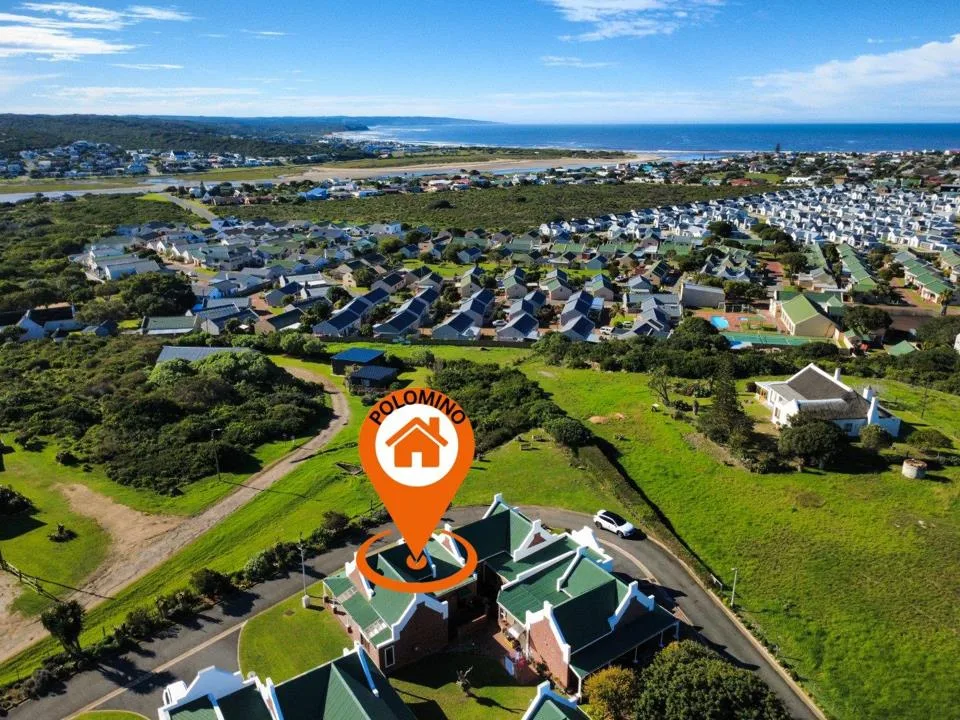 2 Bedroom Townhouse for sale in Stilbaai Wes
