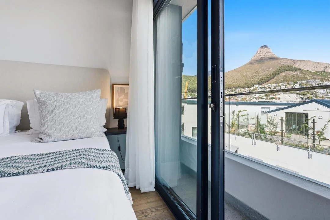0.5 Bedroom Apartment / flat for sale in Sea Point