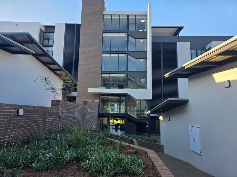 3 Bedroom Apartment / flat to rent in Midfield Estate