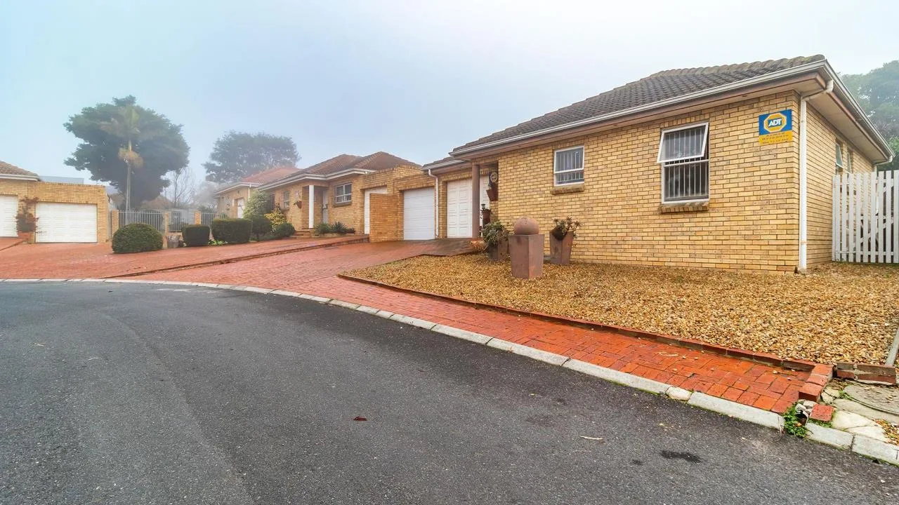 2 Bedroom House for sale in Protea Heights