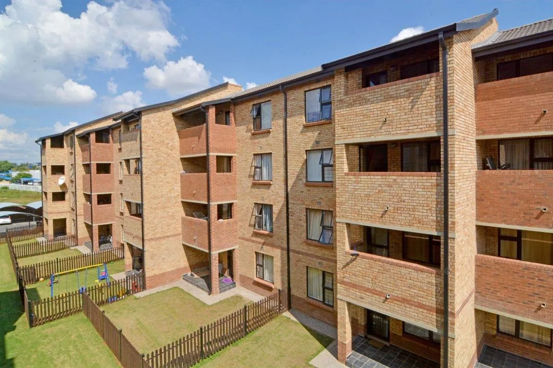 2 Bedroom Apartment / flat to rent in Halfway Gardens