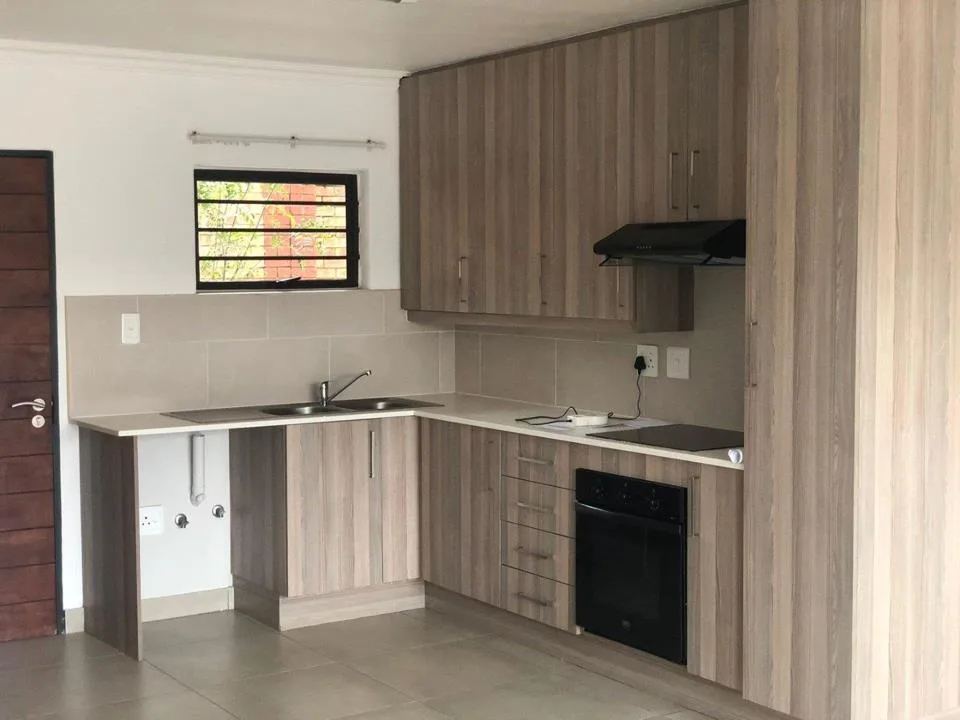 2 Bedroom Apartment / flat to rent in Olympus AH