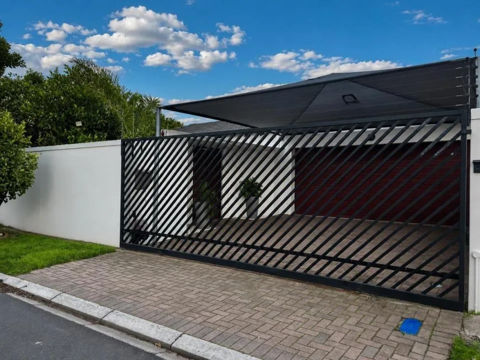 4 Bedroom House for sale in Parklands