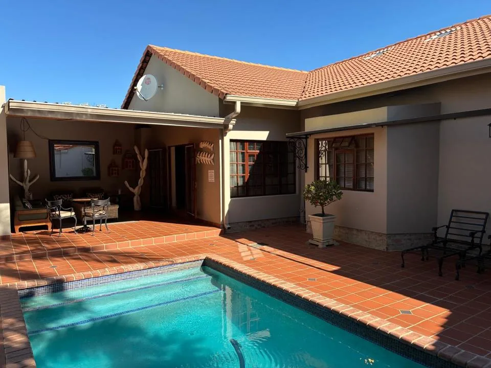 2 Bedroom Apartment / flat to rent in Waterkloof Ridge