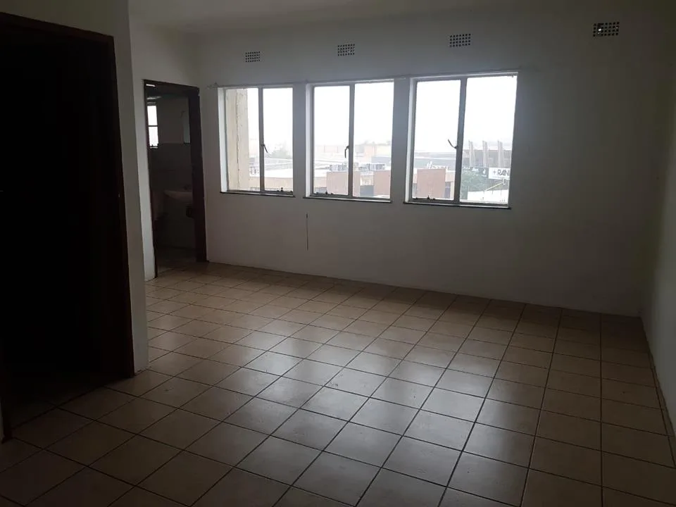 2 Bedroom Apartment / flat to rent in Roodepoort