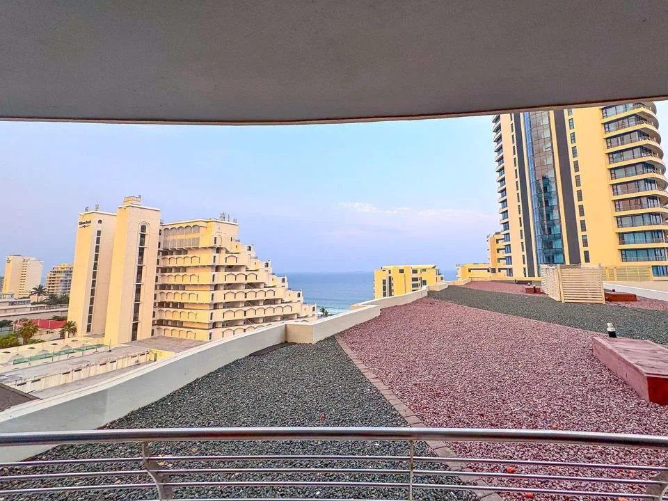 3 Bedroom Apartment / flat to rent in Umhlanga Central