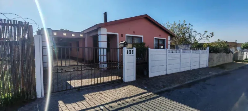 5 Bedroom House for sale in Electric City