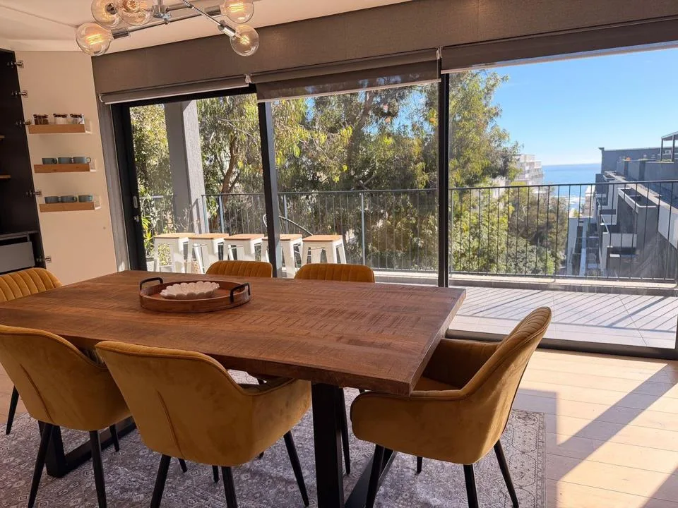 2 Bedroom Apartment / flat for sale in Sea Point
