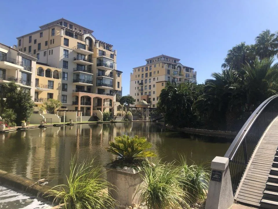 3 Bedroom Apartment / flat for sale in Century City
