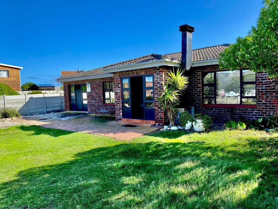 3 Bedroom House for sale in De Kelders