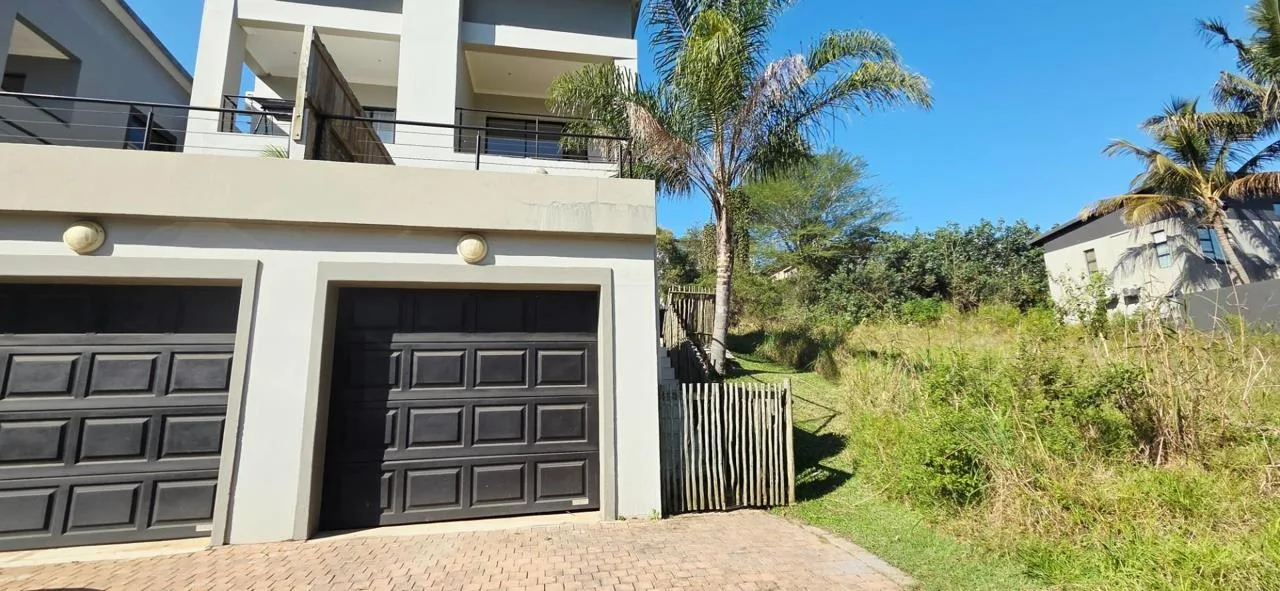 3 Bedroom Townhouse to rent in Palm Lakes Estate