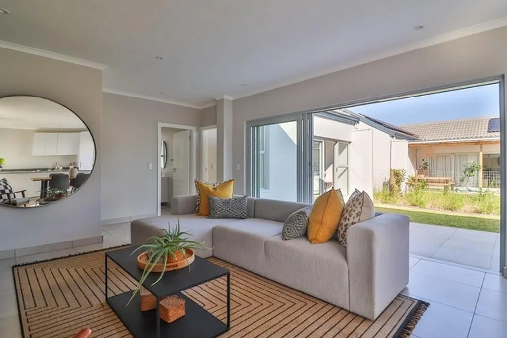 2 Bedroom House to rent in Sheffield Beach