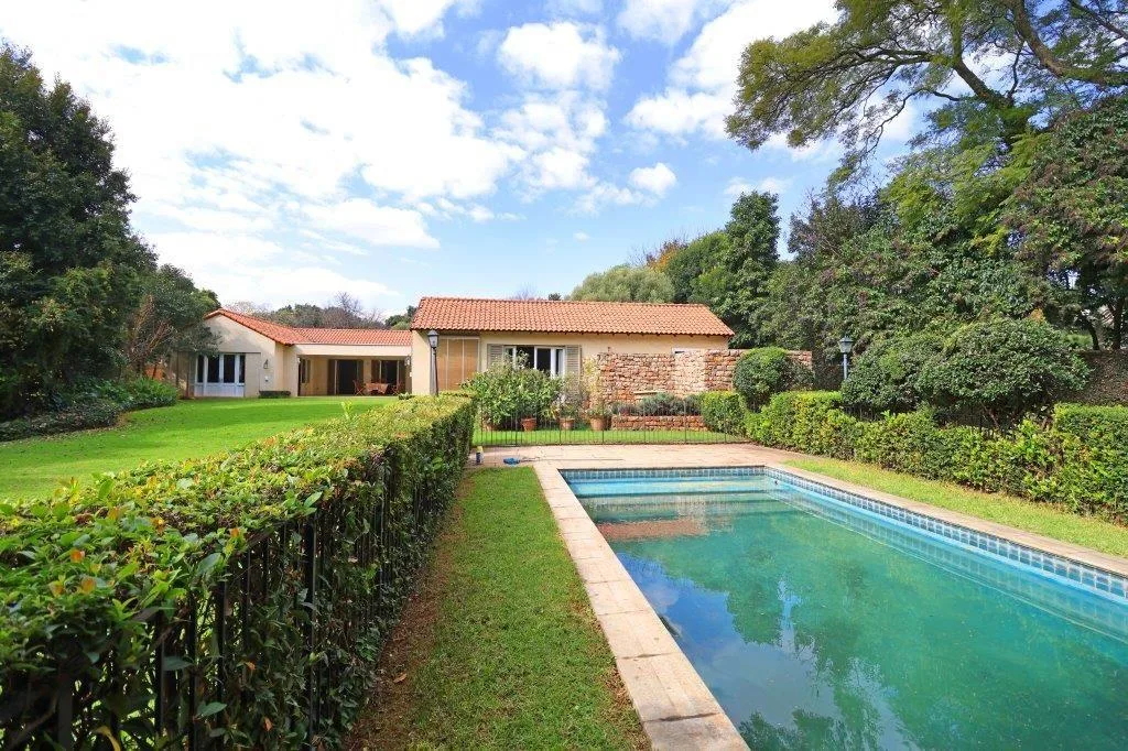 4 Bedroom House to rent in Saxonwold