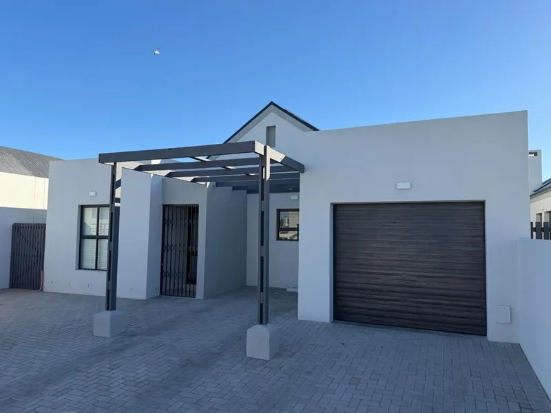 2 Bedroom House for sale in Laguna