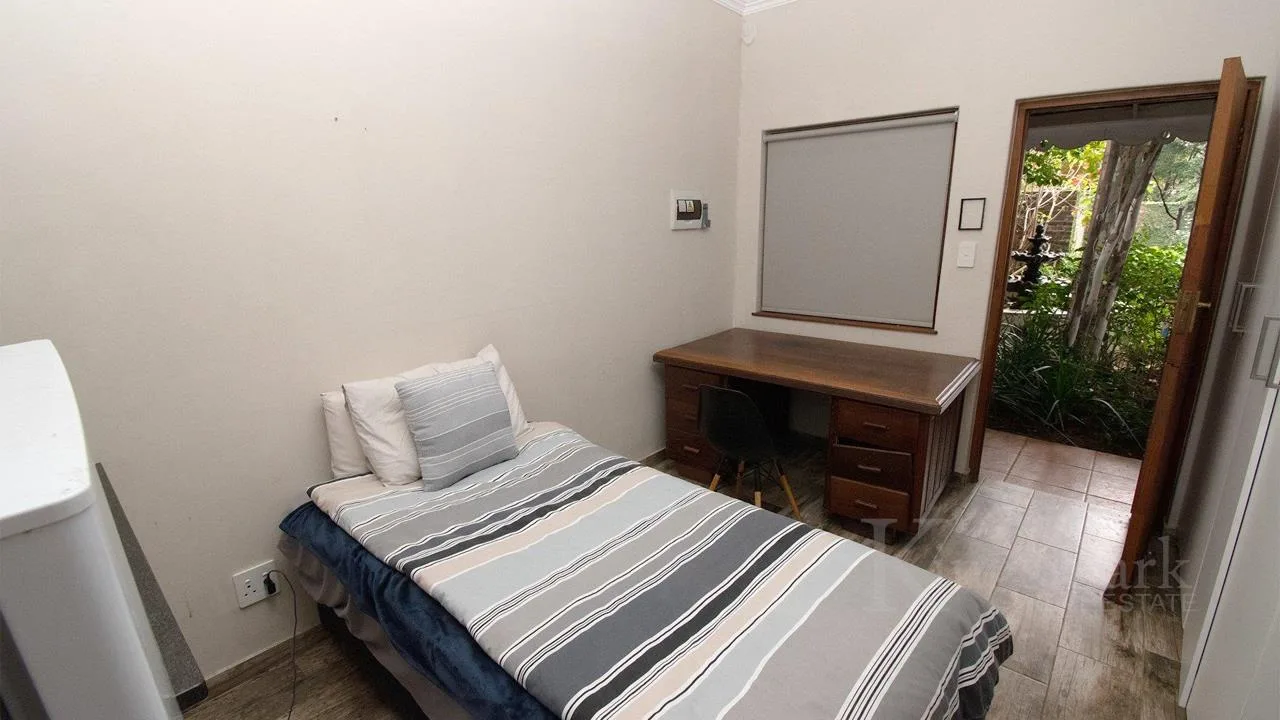 0.5 Bedroom House to rent in Brooklyn