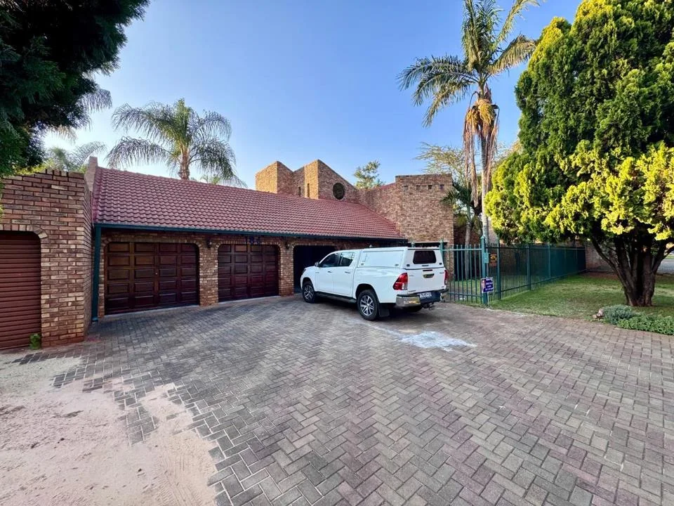 4 Bedroom House to rent in Montana Park