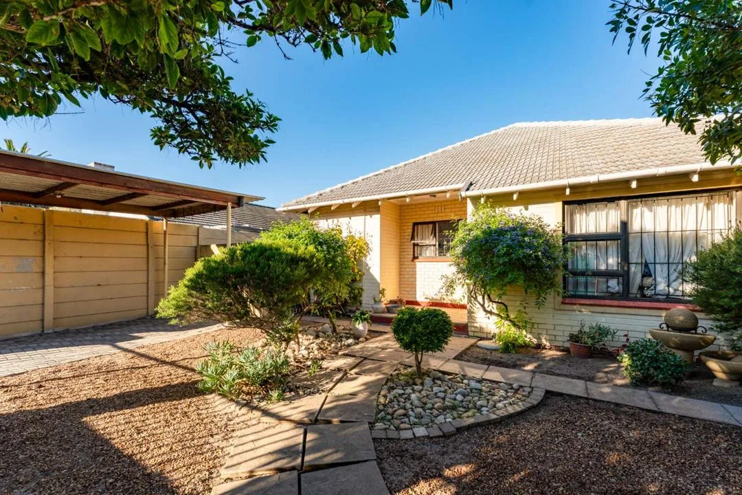 6 Bedroom House for sale in Retreat