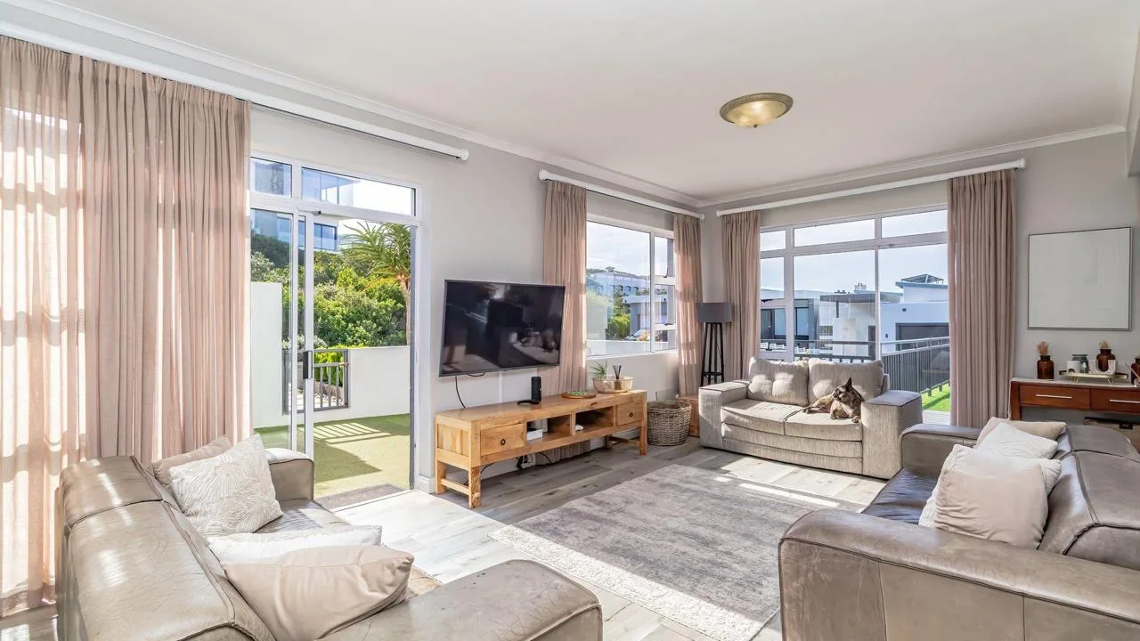 4 Bedroom House for sale in Pinnacle Point Golf Estate