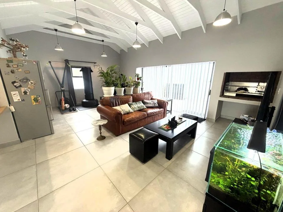 3 Bedroom House for sale in Shelley Point