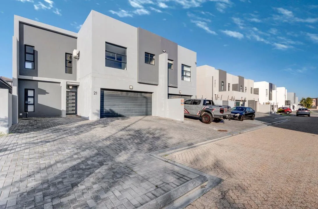 3 Bedroom House for sale in Sandown
