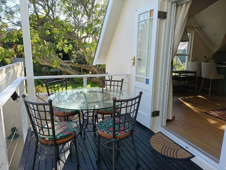 1 Bedroom Apartment / flat to rent in Bergvliet