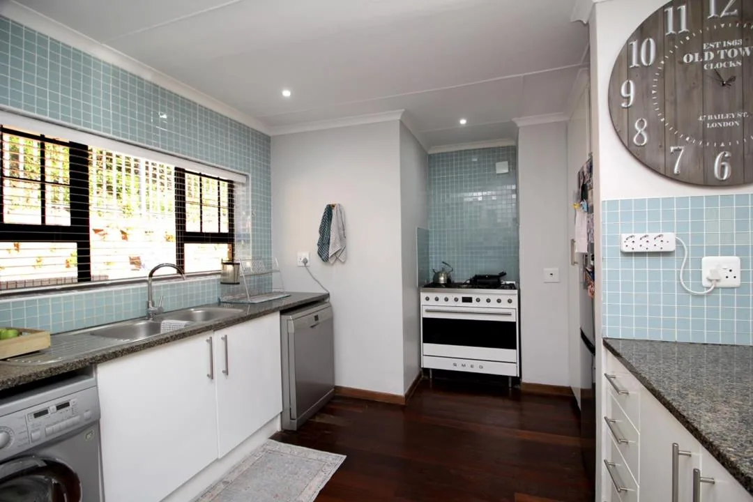 4 Bedroom House for sale in Hersham