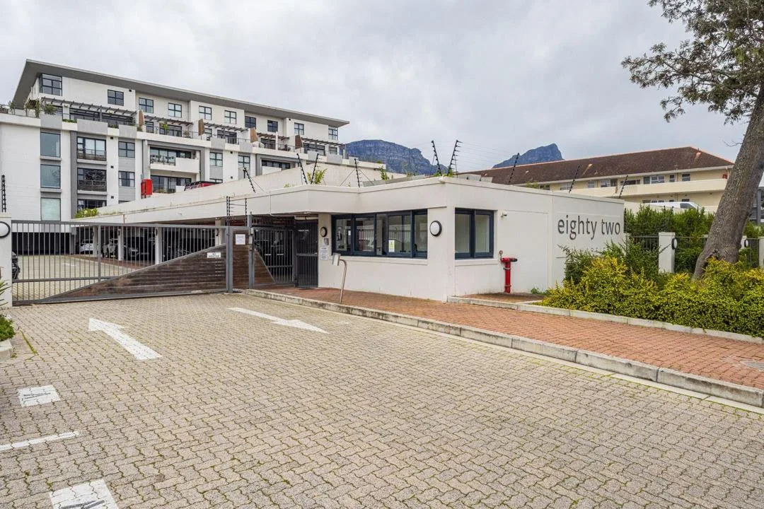 2 Bedroom Apartment / flat for sale in Kenilworth Upper