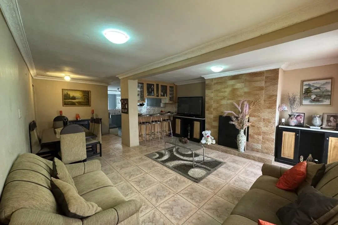 3 Bedroom House for sale in Malibu Village