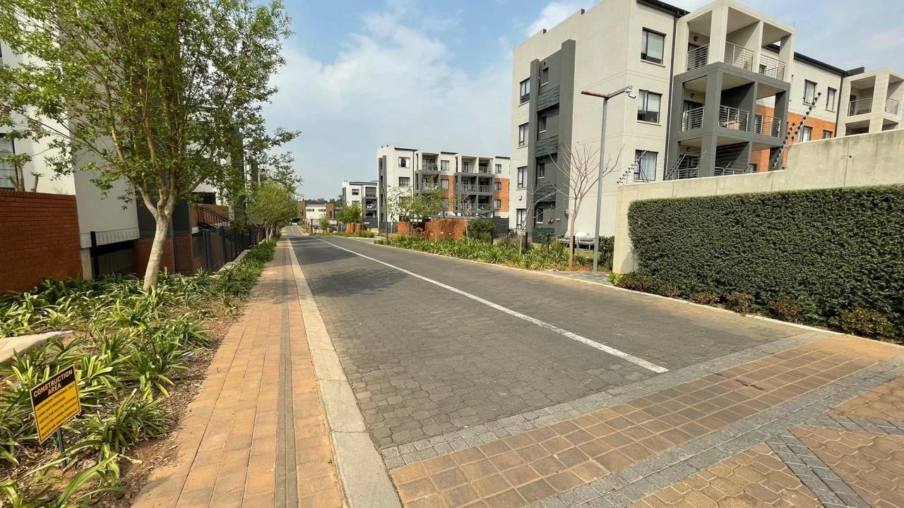 2 Bedroom Apartment / flat to rent in Waterkloof Ridge