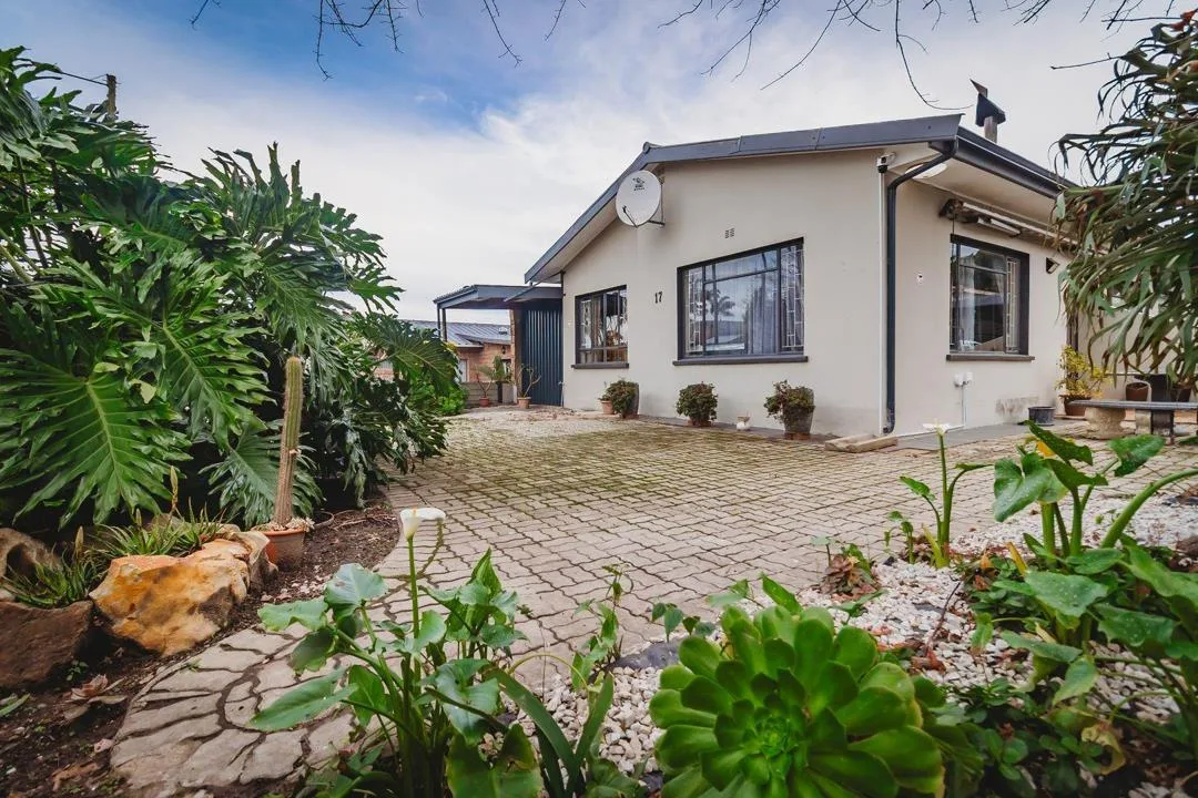 3 Bedroom House for sale in Denneoord