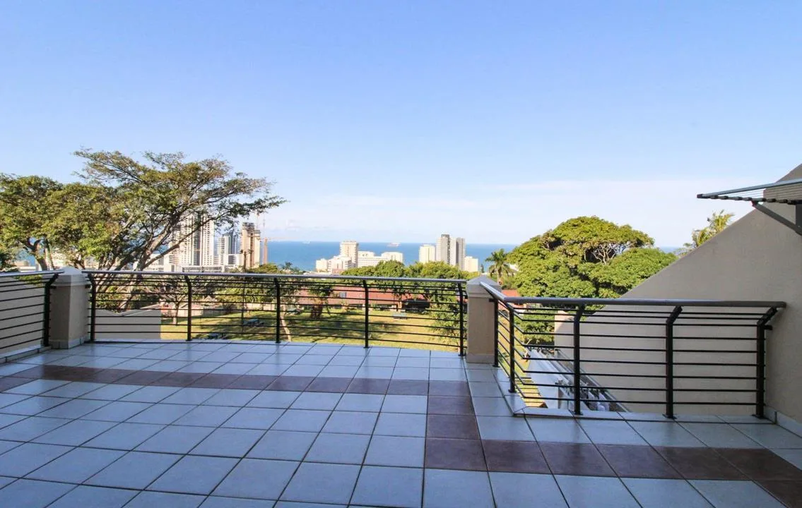 5 Bedroom Apartment / flat to rent in Umhlanga Central