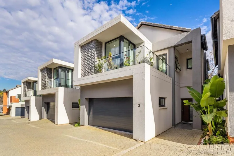 3 Bedroom Townhouse to rent in Bryanston