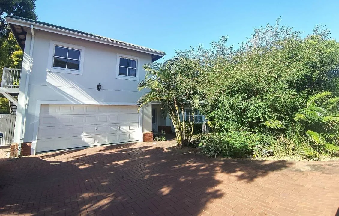 3 Bedroom Townhouse to rent in Mount Edgecombe Country Club Estate