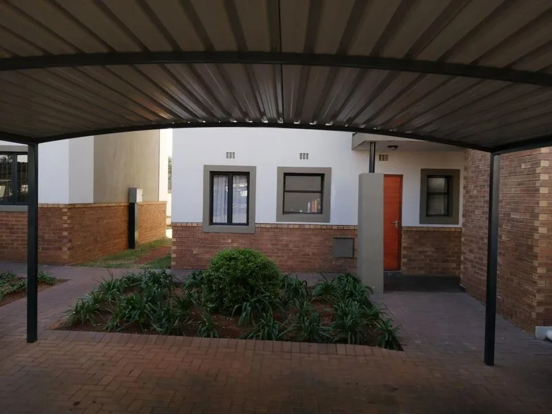 2 Bedroom Apartment / flat to rent in Montana