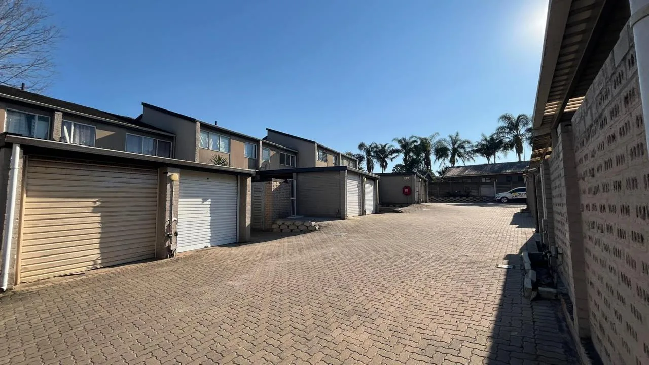 2 Bedroom Townhouse to rent in Ashley
