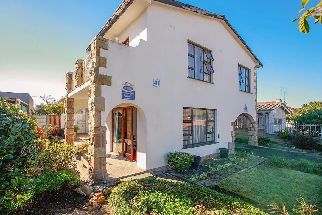 5 Bedroom House for sale in Heathfield