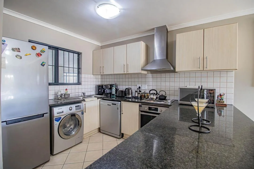 2 Bedroom Apartment / flat for sale in Somerset West Mall Triangle